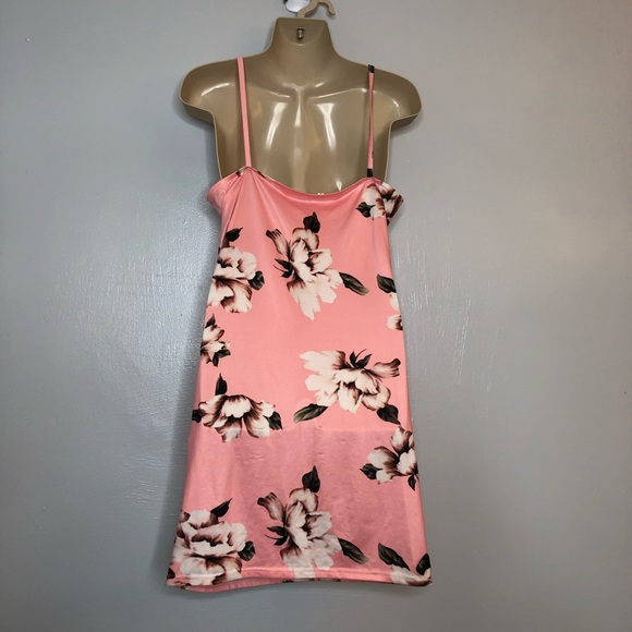 ⭐️4/$25 Pink floral stretchy bodycon midi dress L - Picture 3 of 5